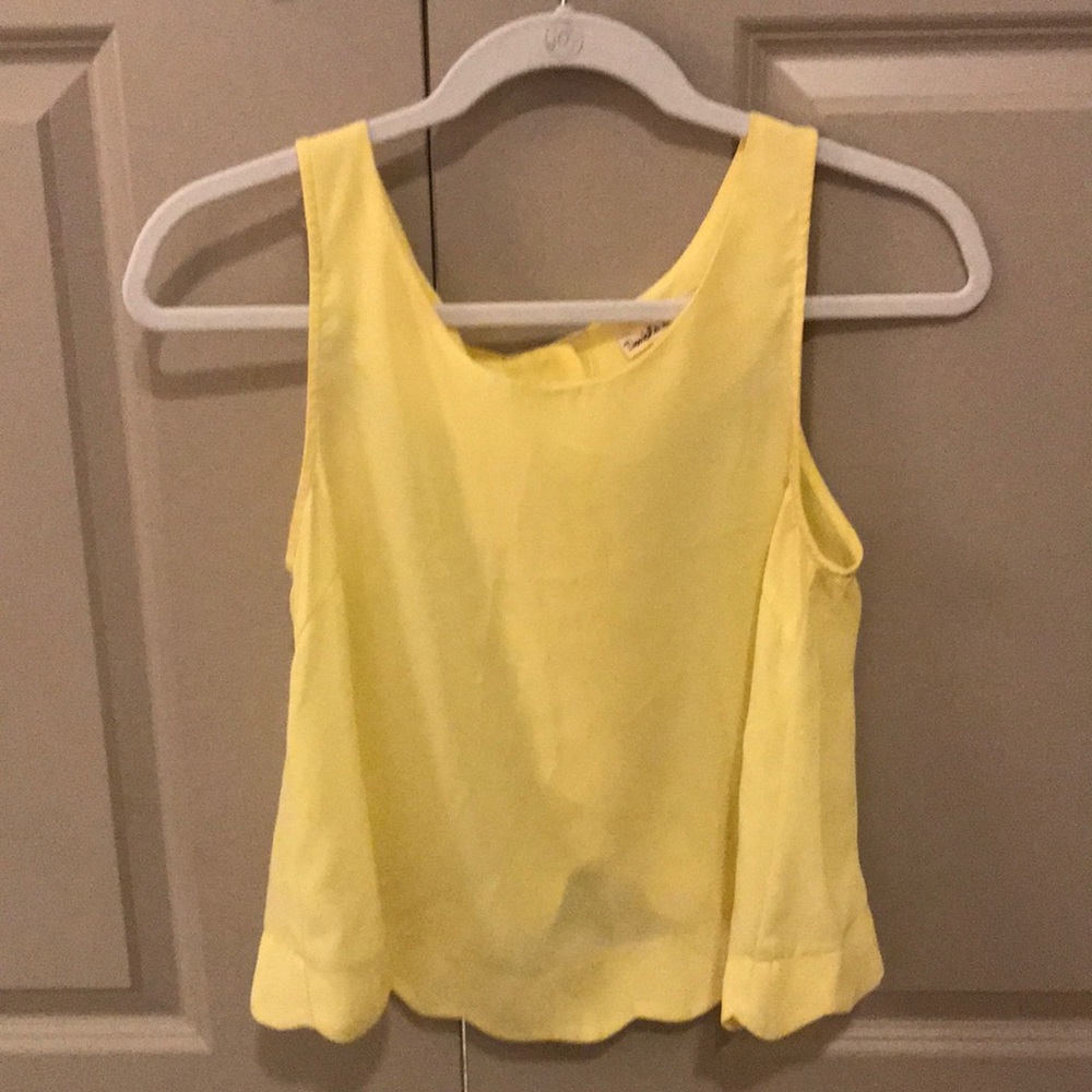 Double Zero Scalloped Top